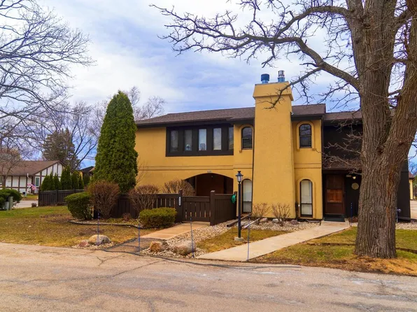 5266 South Somerset LANE, Greenfield, WI 53221