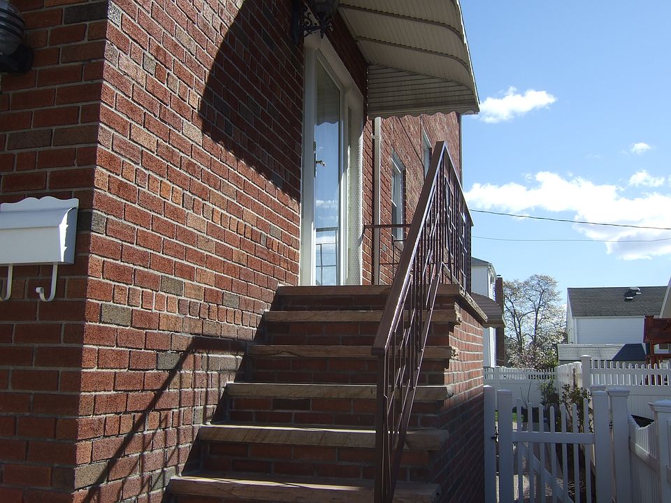 2nd image of 16417 95th St #2