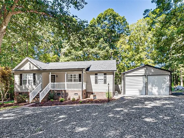 242 Walnut Creek Ln, Asheboro, NC 27205