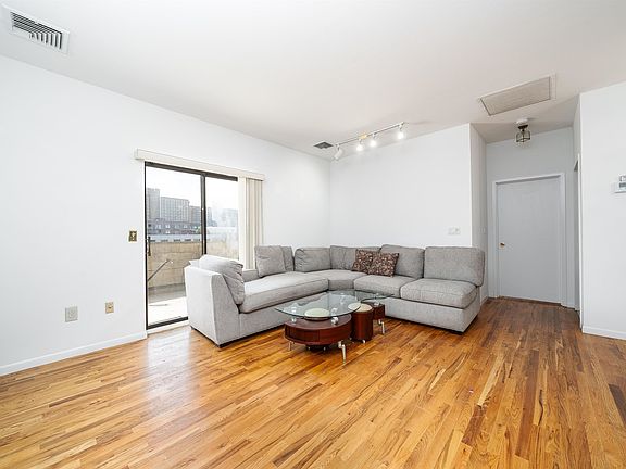 4th image of 75 Liberty Ave Unit E20
