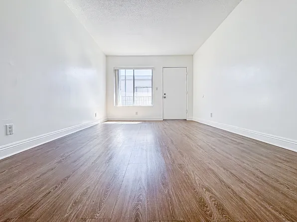 12521 Lakewood Blvd #W43, Downey, CA 90242