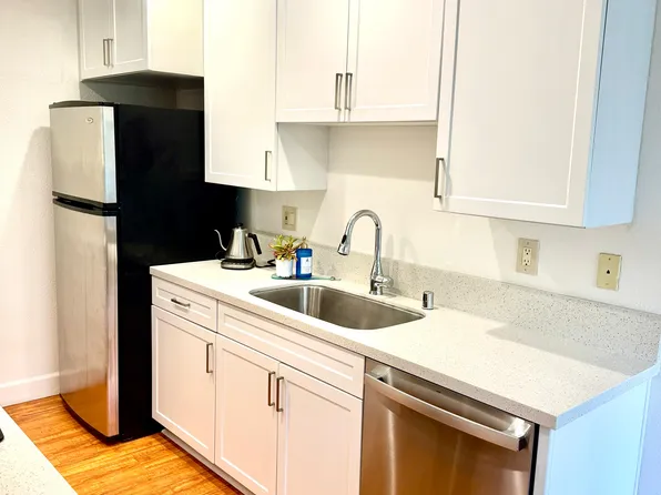 8529 Villa La Jolla Dr APT F, La Jolla, CA 92037
