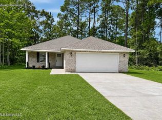 8105 Exchange St, Gautier, MS 39553