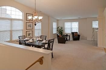 5th image of 2774 Langley Cir