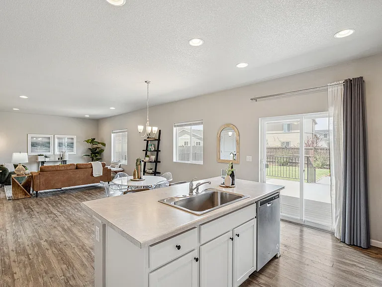1119 Sherman Dr — Photo 13