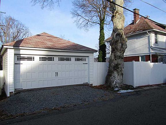 4th image of 610 Vine St