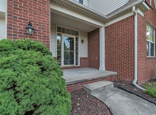 17011 Algonquin Dr, Northville, MI 48168