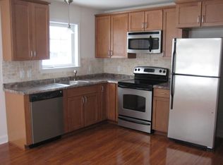 2 Harvest Rd #1A, Wakefield, MA 01880