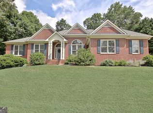 205 Hedgewick Way, Tyrone, GA 30290
