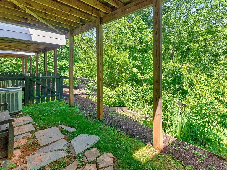2942 Templehof Ct — Photo 47