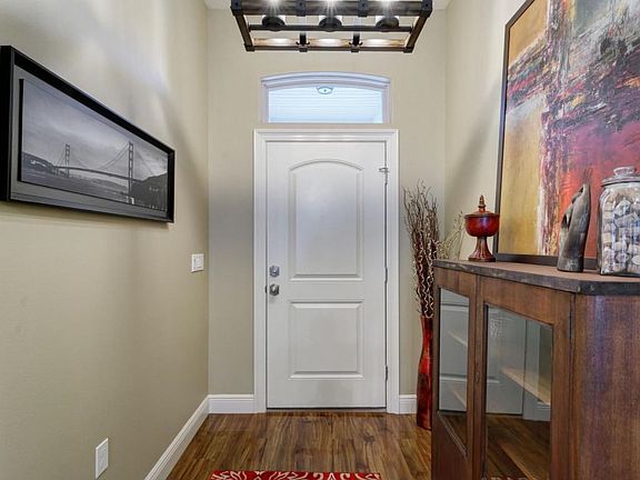 05_Entrance_01