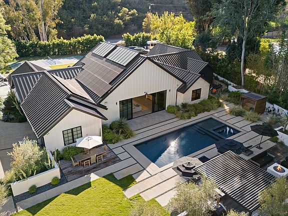 3rd image of 4874 Sun Valley Rd
