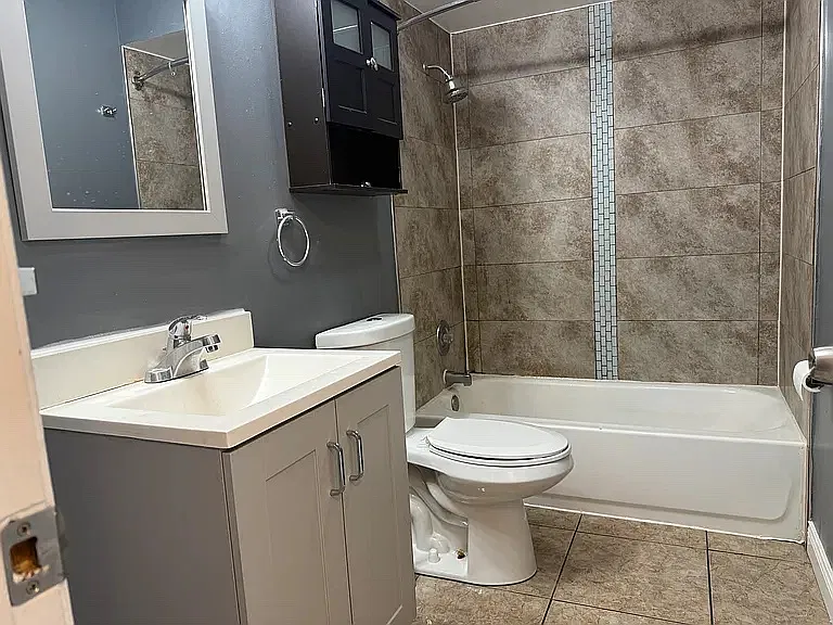 2 bed, 850 sqft, $1,500 — Photo 2