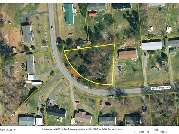 3866 Berry Creek Cir, Granite Falls, NC 28630