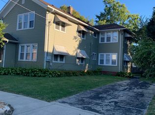 611 E Benton St, Aurora, IL 60505