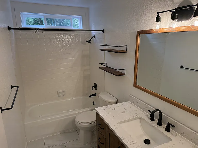 2410 Valley West Dr — Photo 9