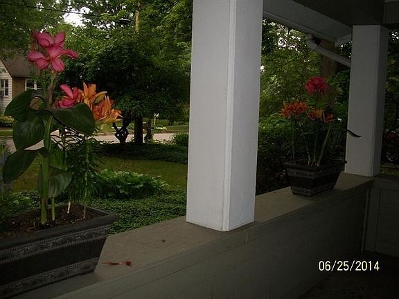 5th image of 1487 Jewett St