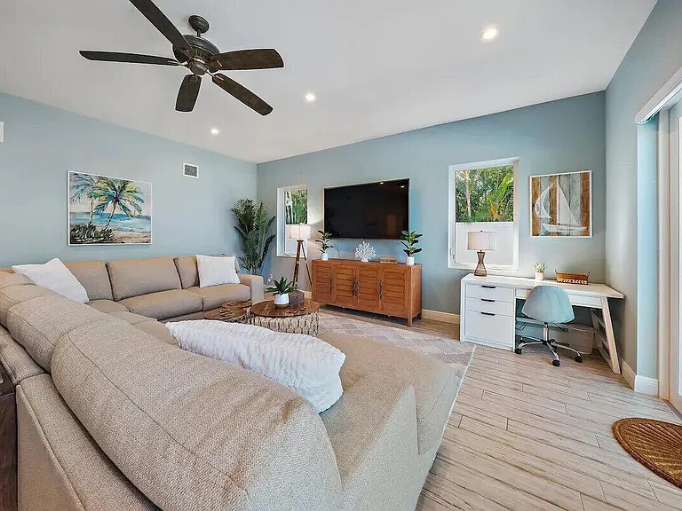 500 Sunrise Way — Photo 2