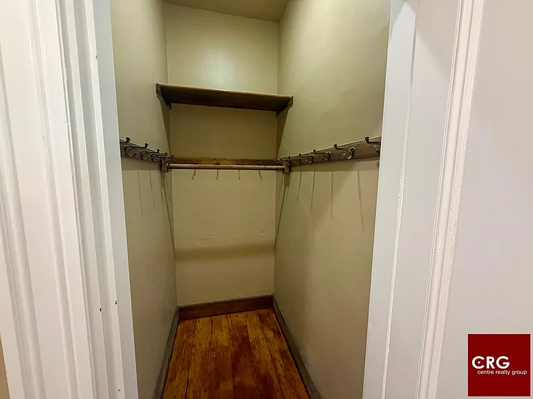 430 Meridian St #2 — Photo 9