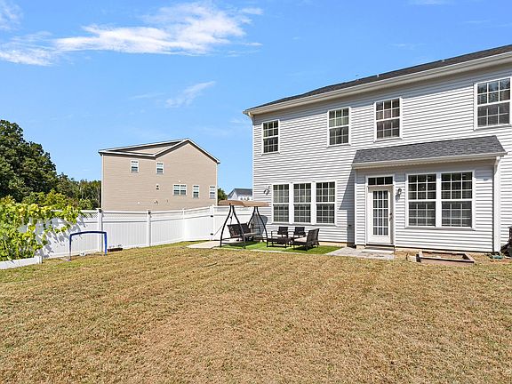 5th image of 184 Jenny Dr