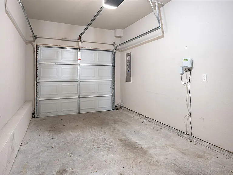 2721 Vine Ct — Photo 14