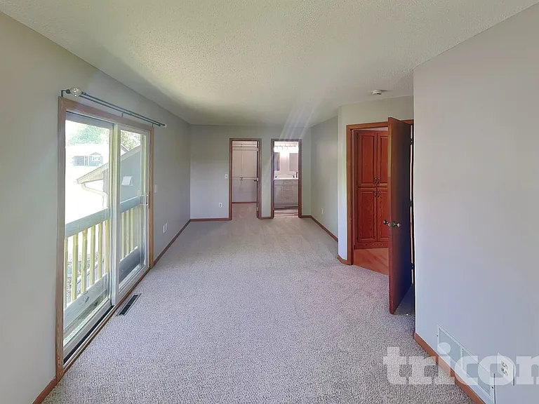 13784 Yosemite Ave S — Photo 9