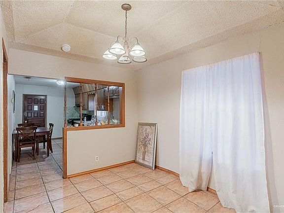4th image of 409 Naranjo St