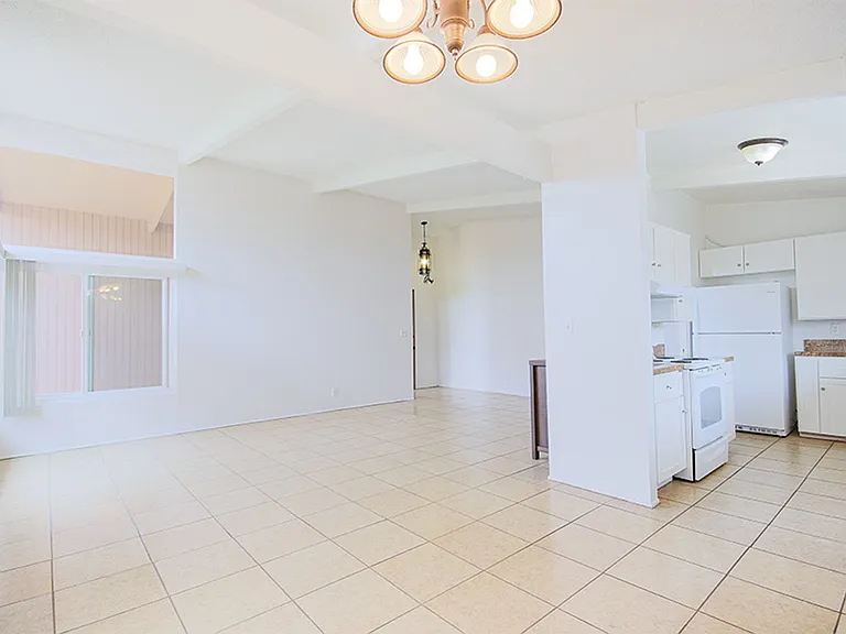 5542 Fernhill Cir — Photo 2