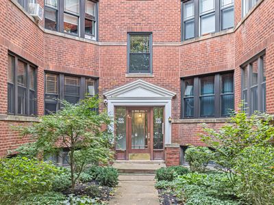 532 Sheridan Rd APT 2B, Evanston, IL, 60202
