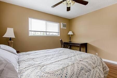 4th image of 2476 N Beachwood Dr APT 5