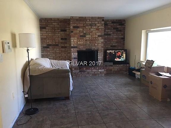 4th image of 309 Horn St #0