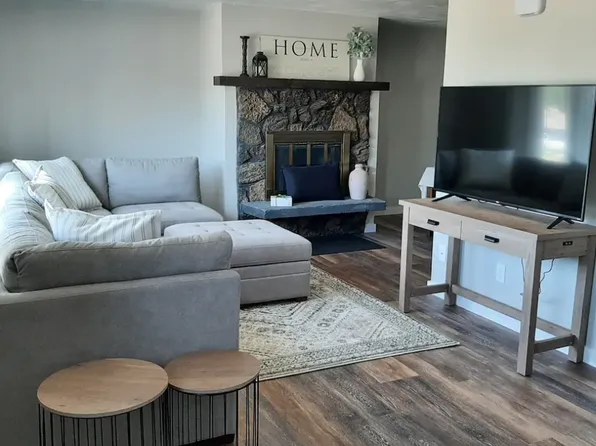 (undisclosed Address), La Grande, OR 97850