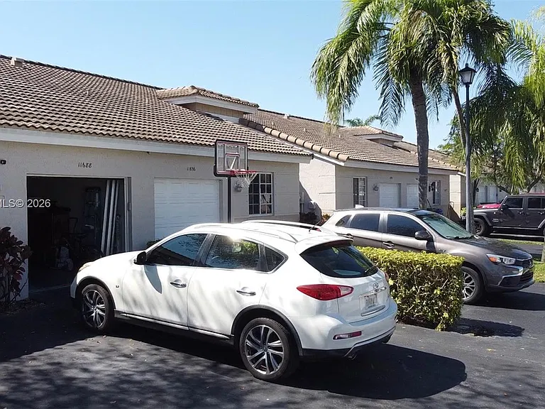 11688 SW 17th Ct #11688 — Photo 34