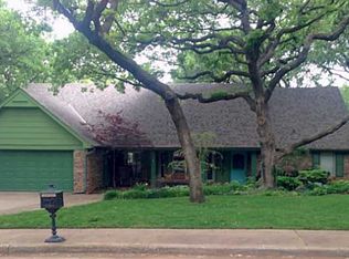 916 E 11th St, Edmond, OK 73034