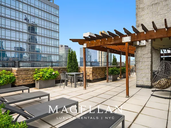 35 West 33rd Street image 19 of 19