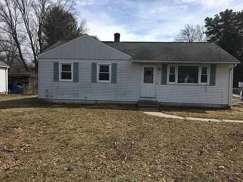 143 College Hwy Photo 1