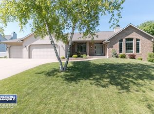 3154 Mercedes Dr, Green Bay, WI 54313