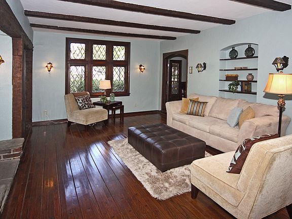 4th image of 1001 E 58th St