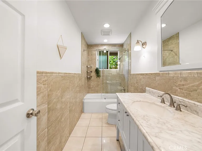 1033 S Isabella Ave — Photo 32