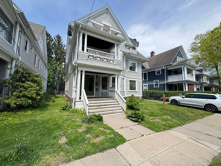 323 Willow St #325 — Photo 17