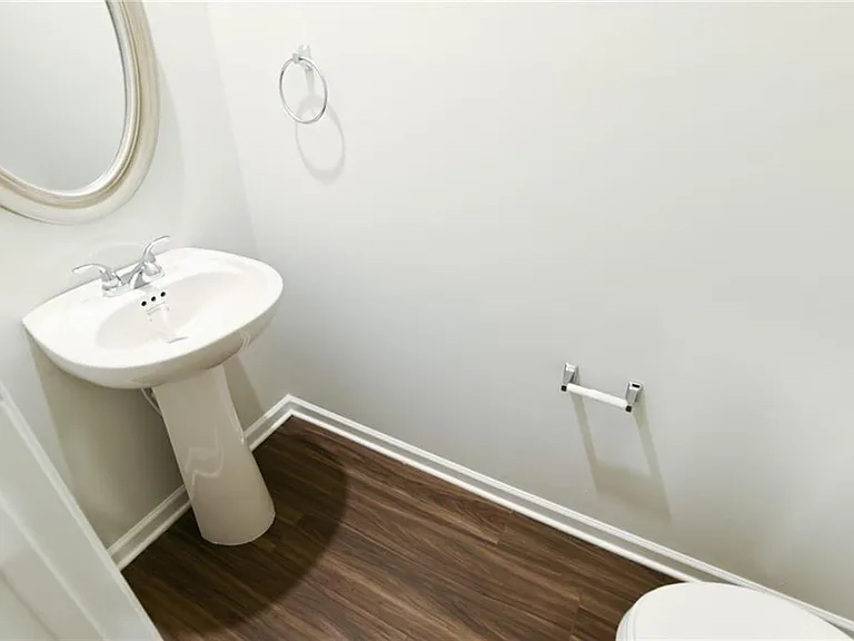 115 Village Green Dr #166 — Photo 5
