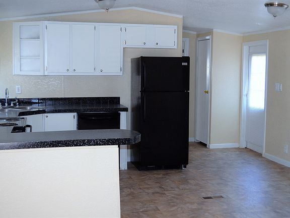 5th image of 9359 103rd St Lot 23