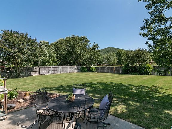 3rd image of 2806 Willowick Trl SE