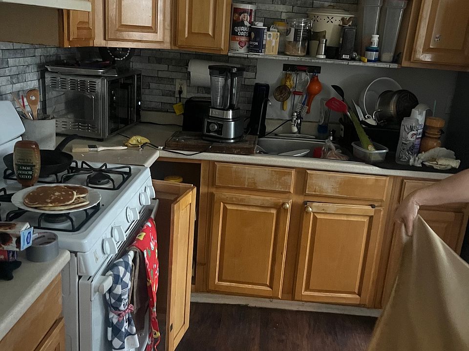 2nd image of 165 Shaler Ave Floor 2