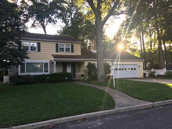 2nd image of 607 Marlborough Ave