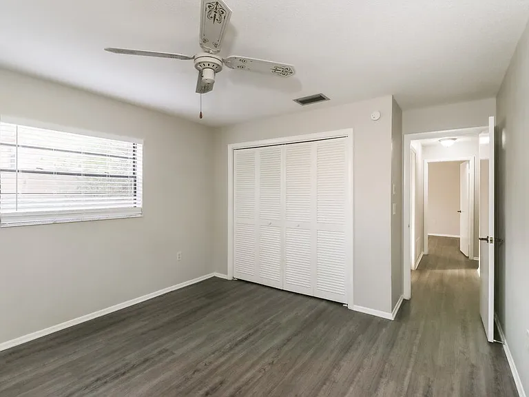 12305 Drake Ln — Photo 10