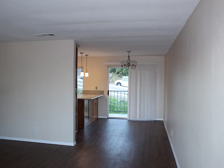 701 E 7th Ave #4 — Photo 8