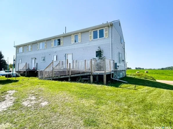 108 Main Street W, Dorintosh, SK S0M 0T0