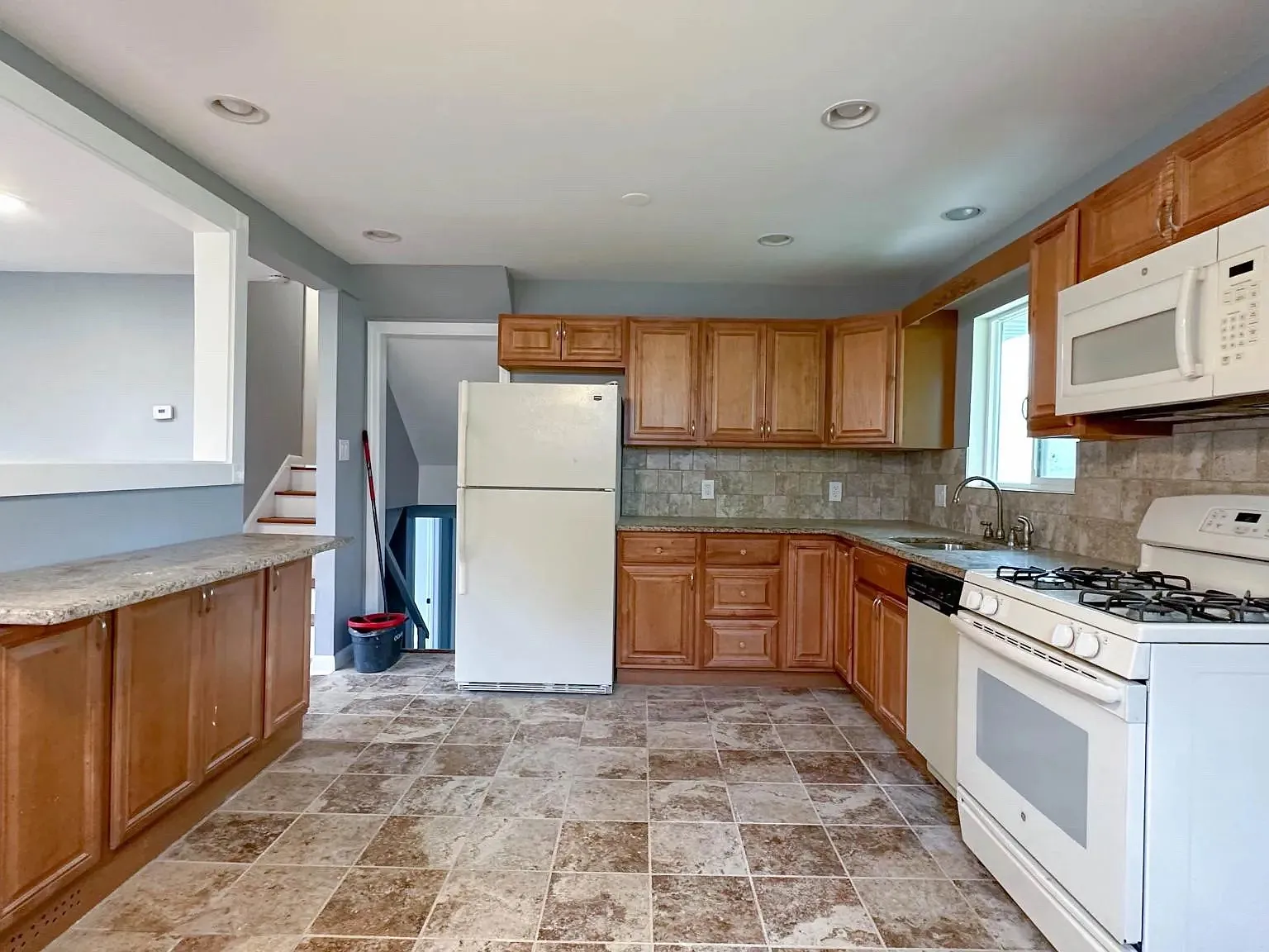 4 bed, 1546 sqft, $2,795 — Photo 4