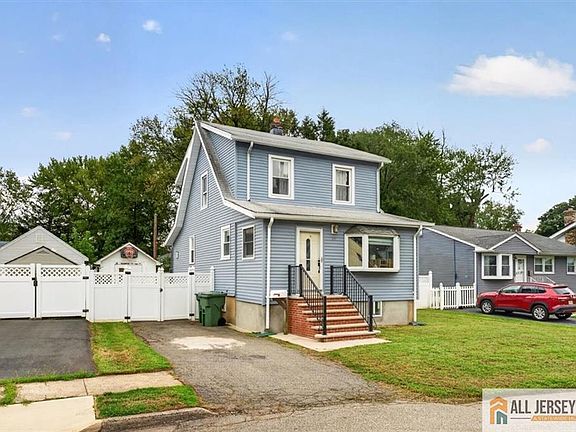 4th image of 59 Lloyd St